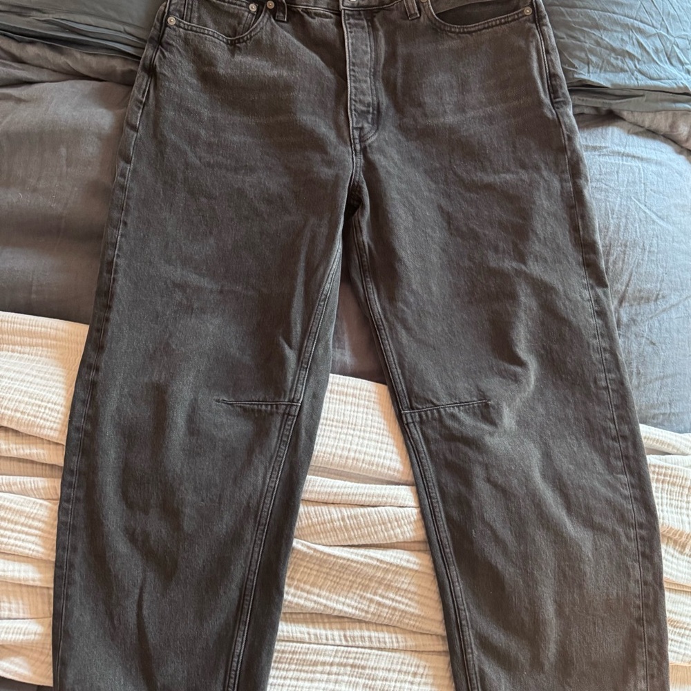 Madewell The Darted Barrel-Leg Jean - Picture 5 of 5